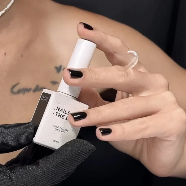 NAILSOFTHEDAY Gel polish Black-33, 10 ml - Obrázek 3