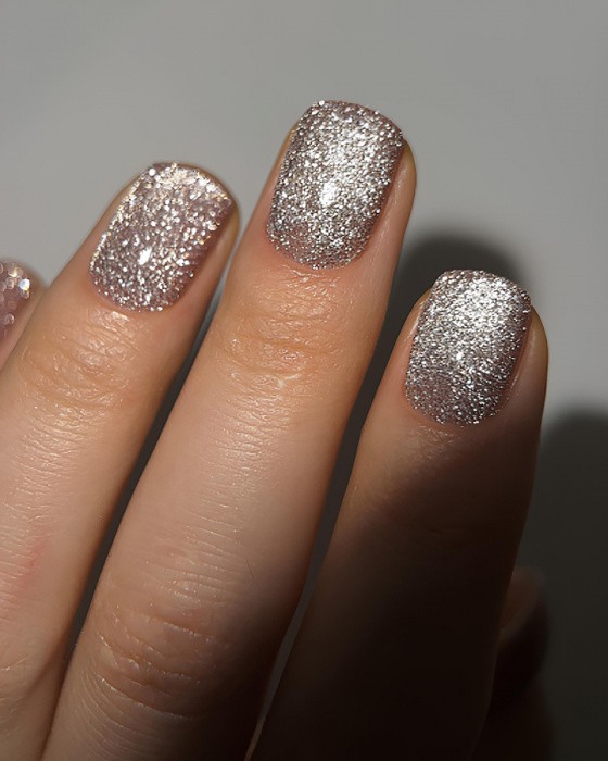 Dark gel polish Night Cat, 6 ml - 06 obrázek 4 Dark gel polish Night Cat, 6 ml - 06 - Obrázek 4